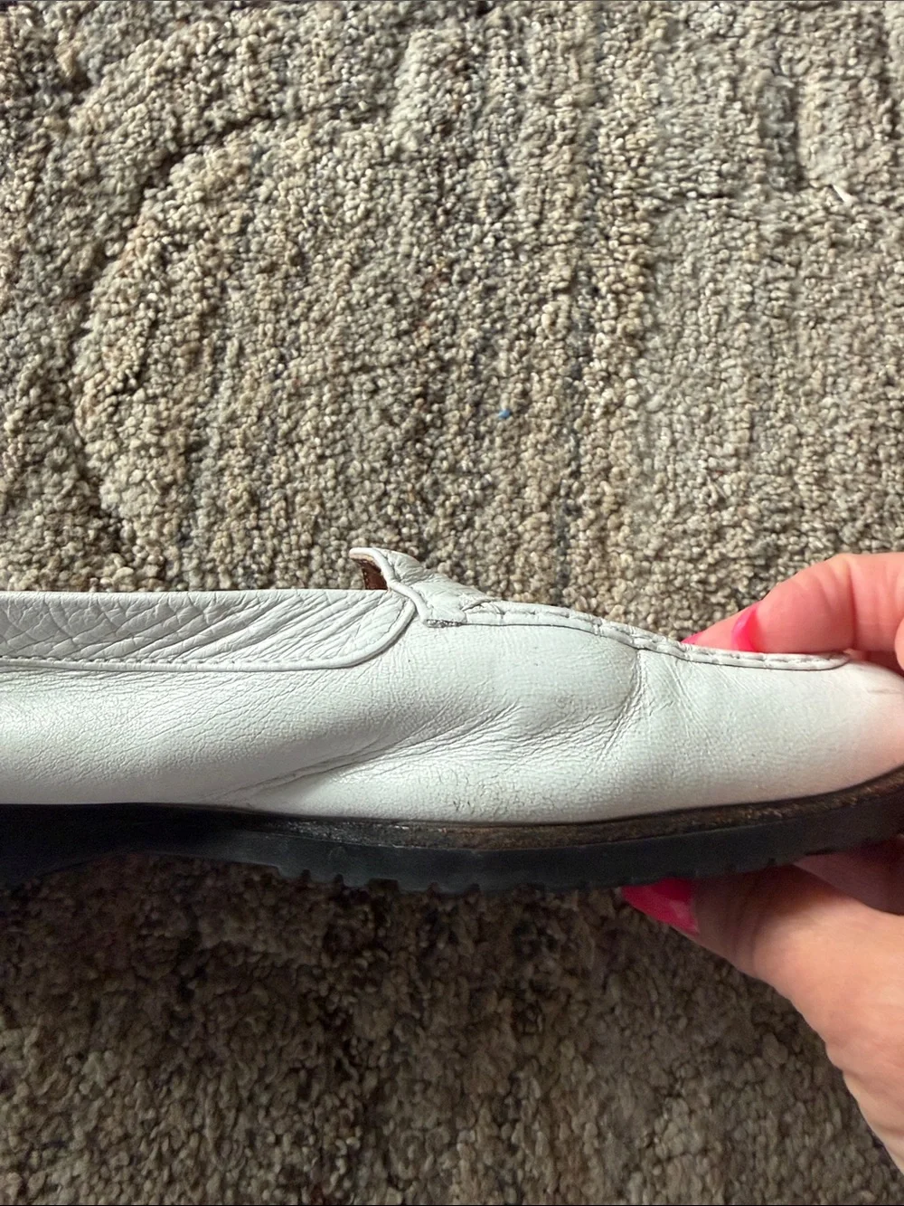CHANEL White Leather CC Logo Loafers